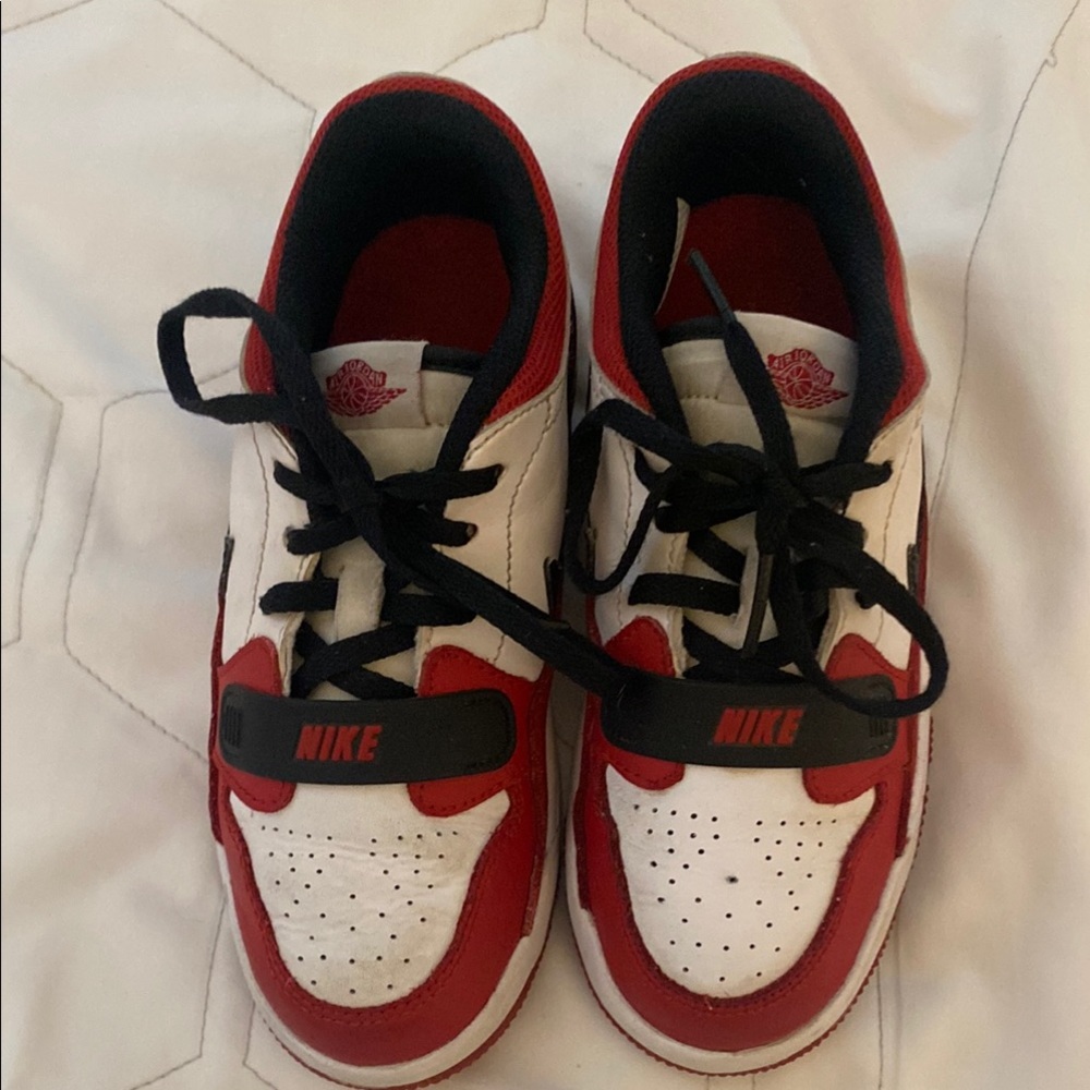 Nike Kids Sneakers in Red and White
